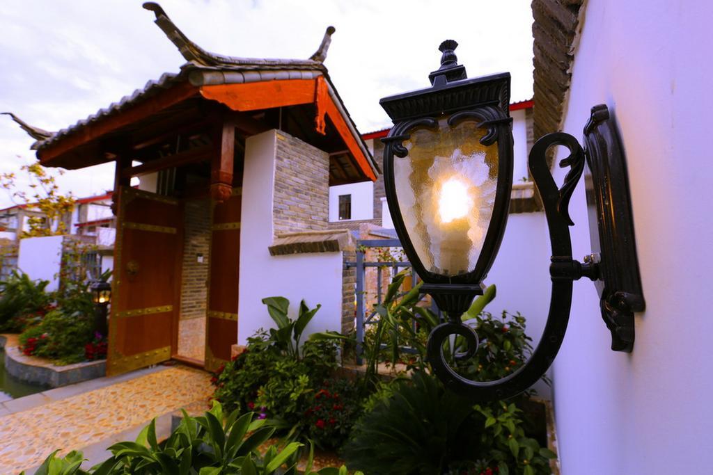 Oak Inn Лицзян Экстерьер фото