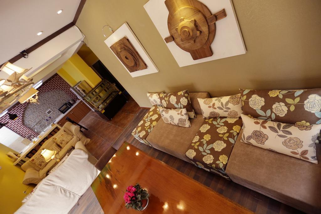 Oak Inn Лицзян Экстерьер фото