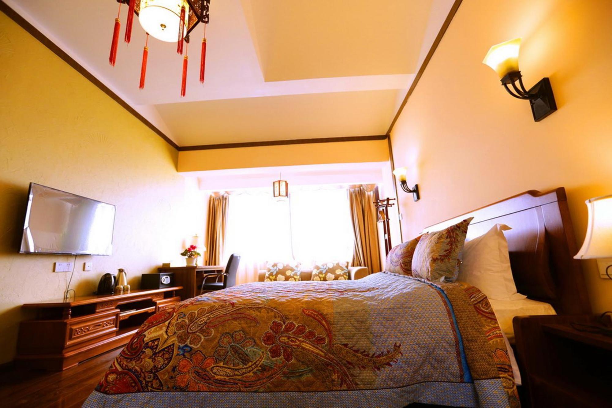 Oak Inn Лицзян Экстерьер фото