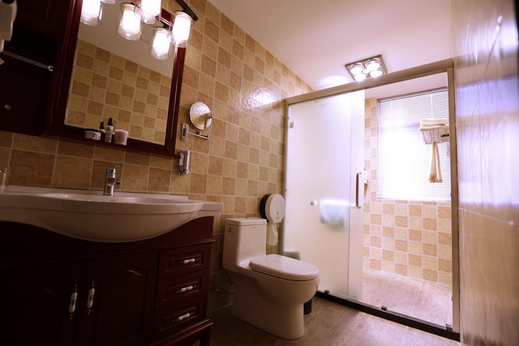 Oak Inn Лицзян Экстерьер фото
