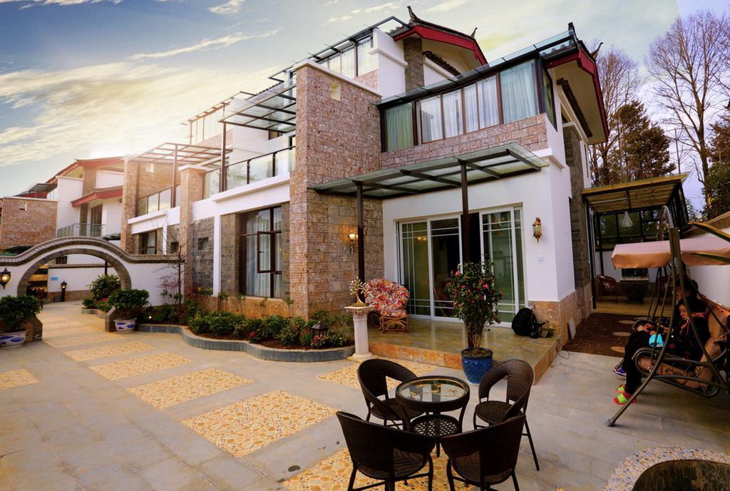 Oak Inn Лицзян Экстерьер фото
