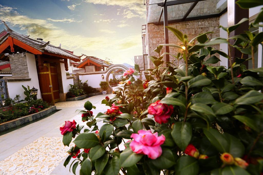 Oak Inn Лицзян Экстерьер фото