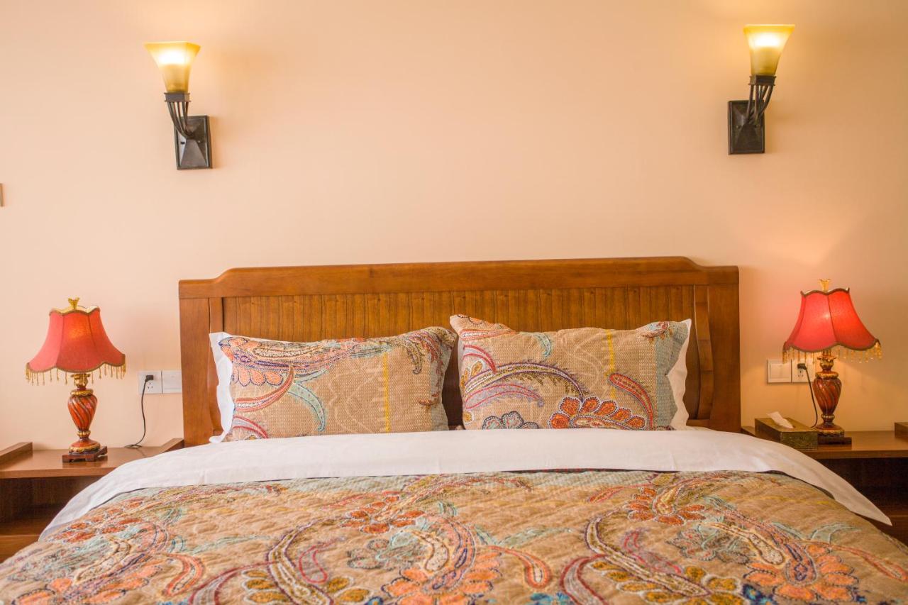 Oak Inn Лицзян Экстерьер фото
