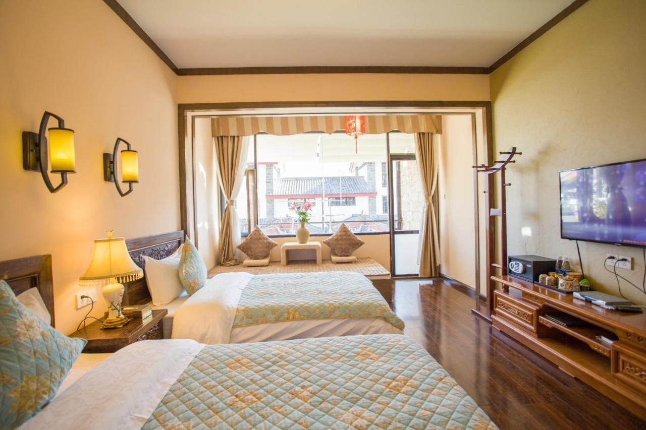 Oak Inn Лицзян Экстерьер фото